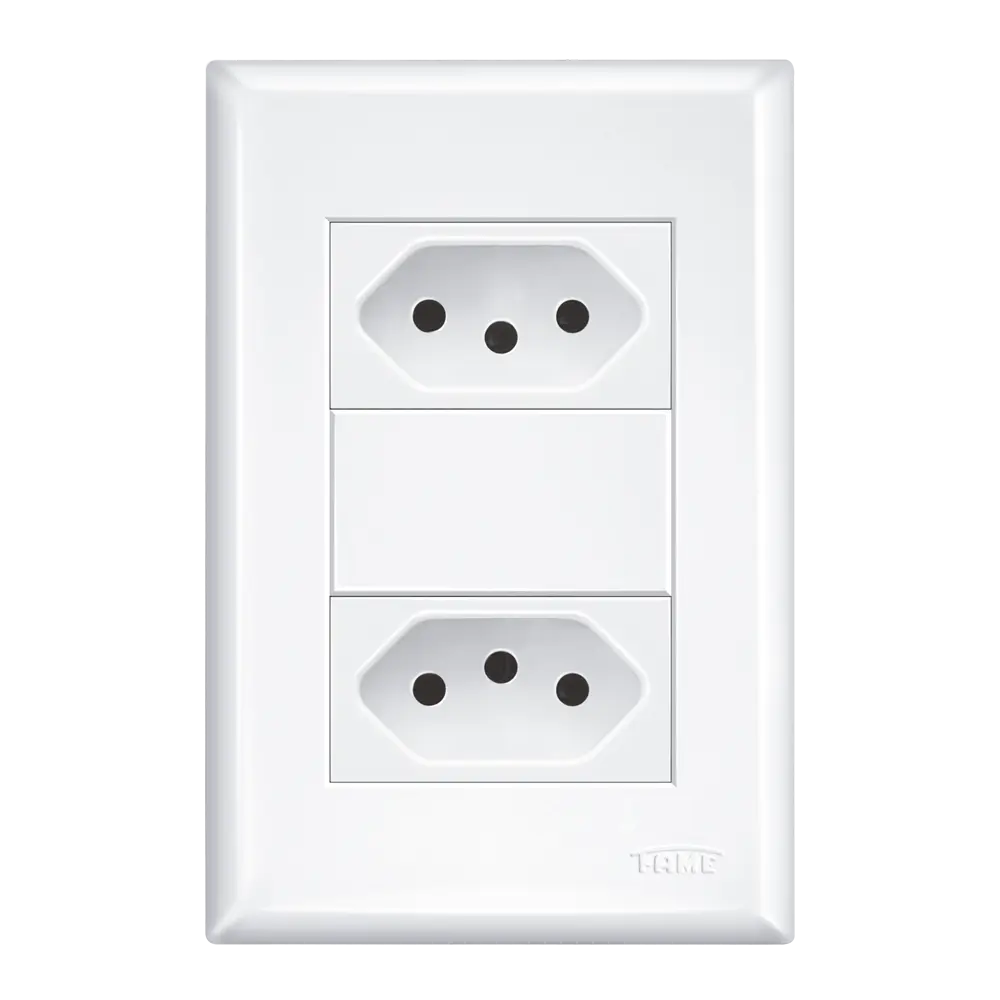 2 Tomadas 2P+T 10A/250V Distanciadas - Fame Evidence